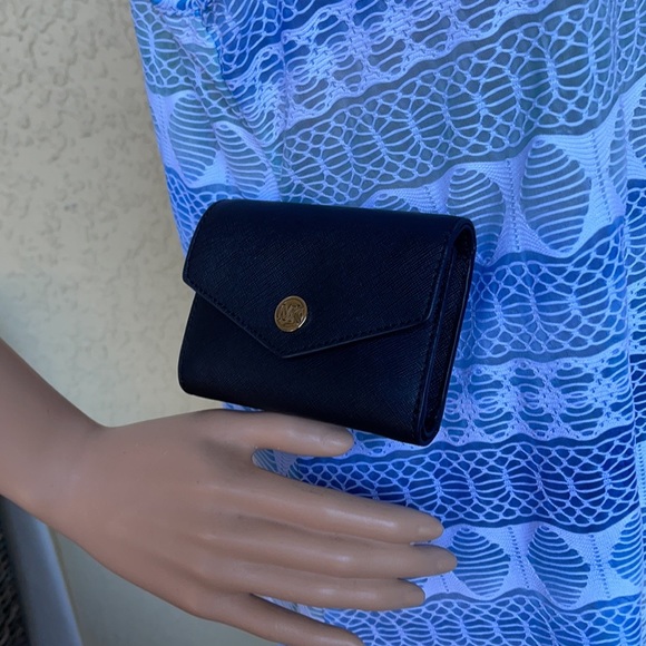 MICHAEL KORS JET SET TRAVEL MEDIUM FLAP BIFOLD WALLET BLACK - Picture 7 of 16